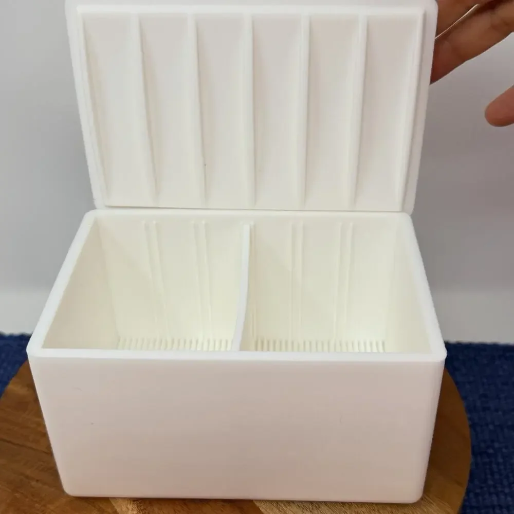 Capabunga Cheese Vault - Silicone Cheese Storage Container - Excellent Condition